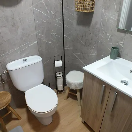 Apartment Cerca De La Playa Con Terraza Y Aparcamiento Privado - Es-204-75 Roses
