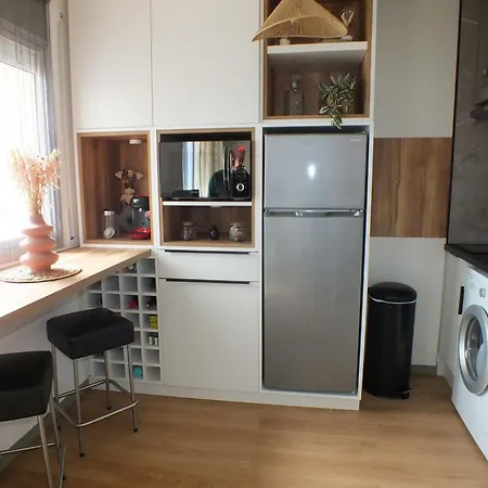 Apartment Cerca De La Playa Con Terraza Y Aparcamiento Privado - Es-204-75 Roses